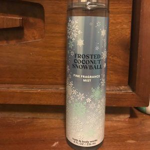 Bath and Body Works Frosted coconut snowball perfume